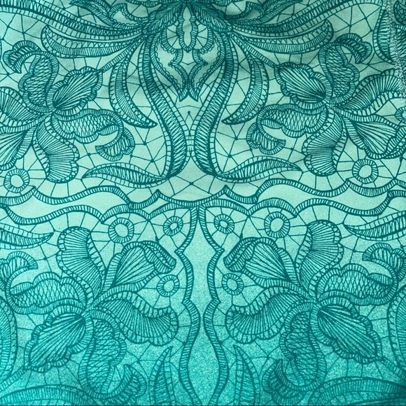 Athleta teal aqua workout top - Picture 4 of 4